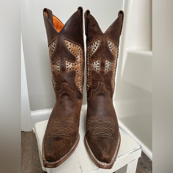 Frye Daisy Duke Python Studded Cowboy Boots Size 8M - Picture 3 of 15